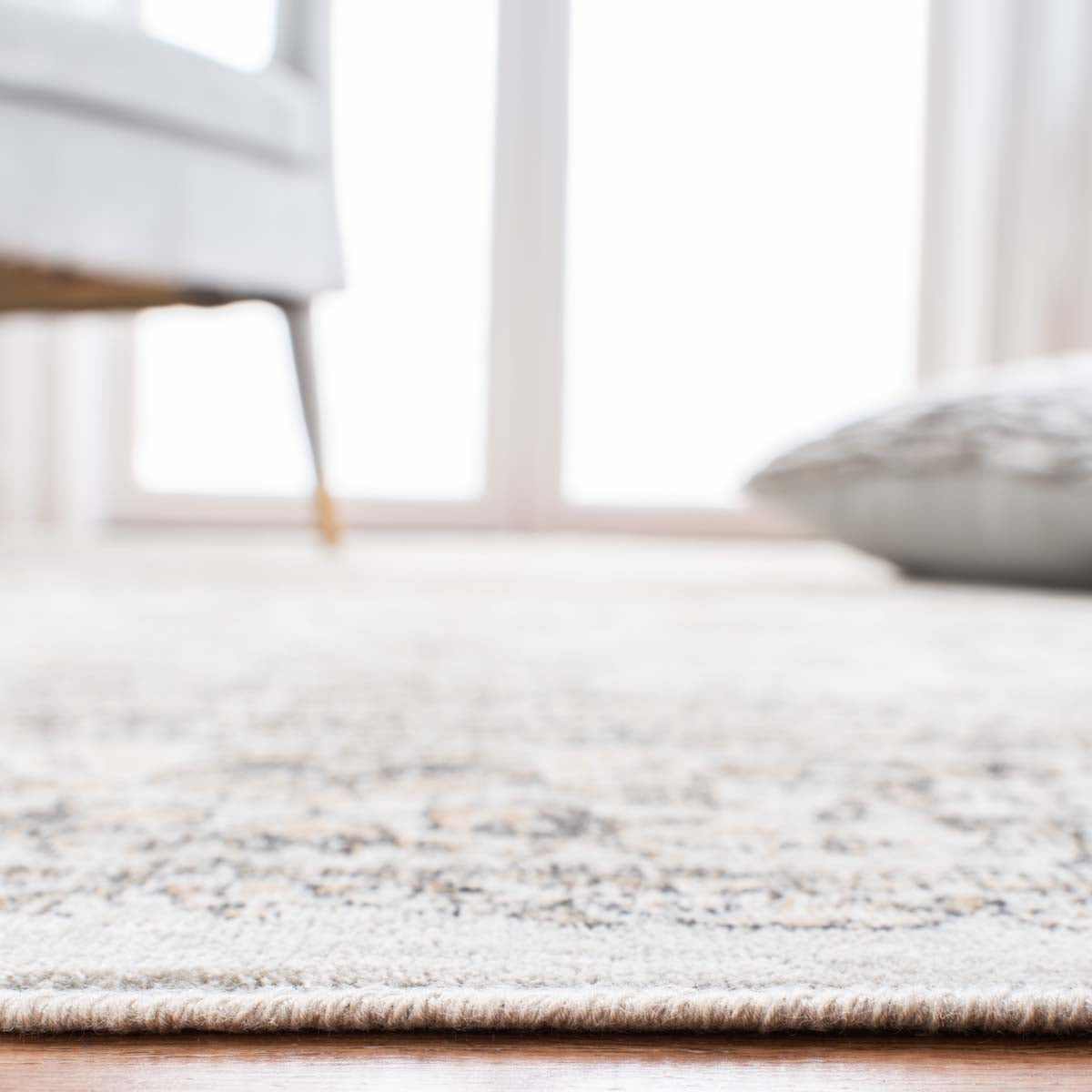 Serene Waters Kavira Rugs