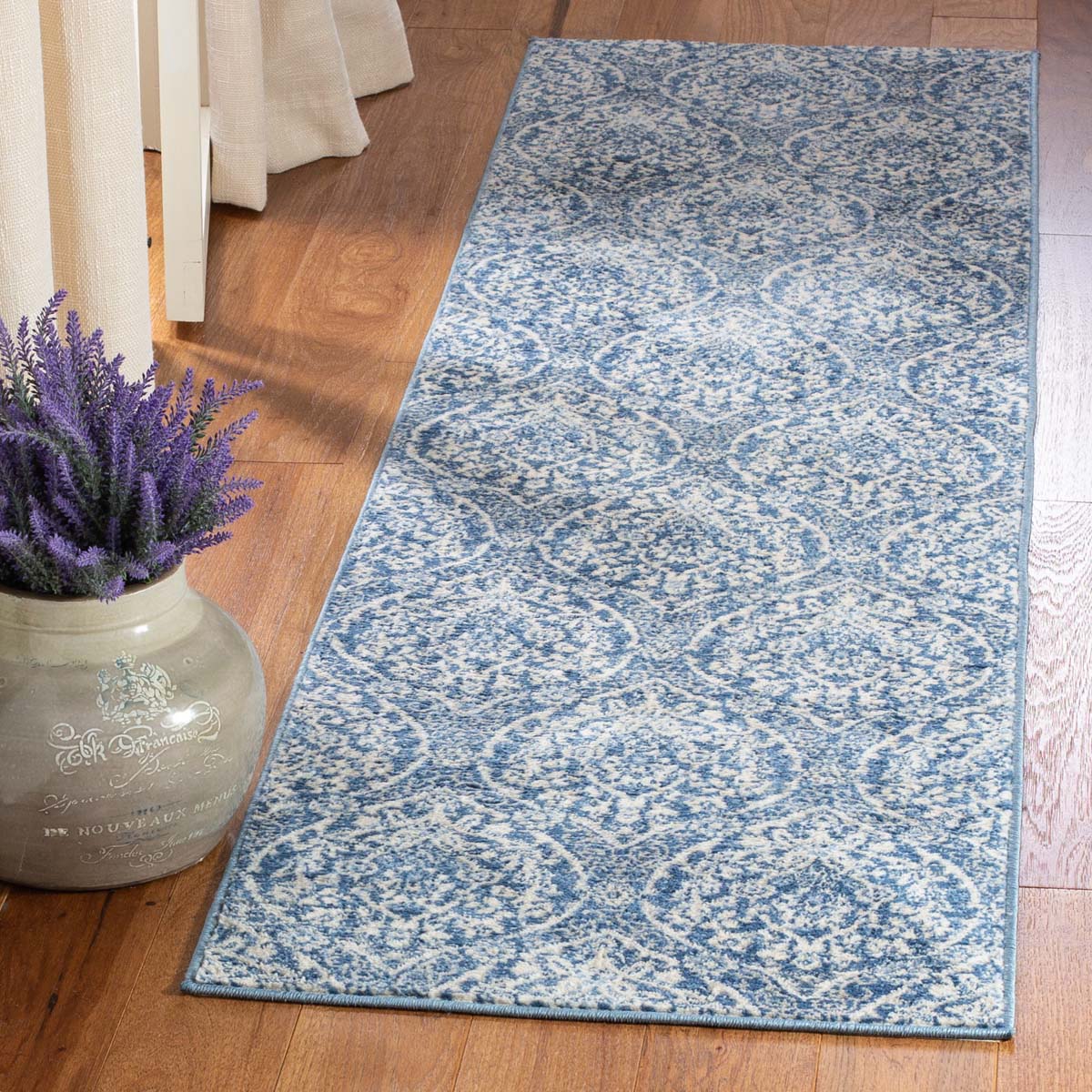 Whispering Grove Kavira Rugs