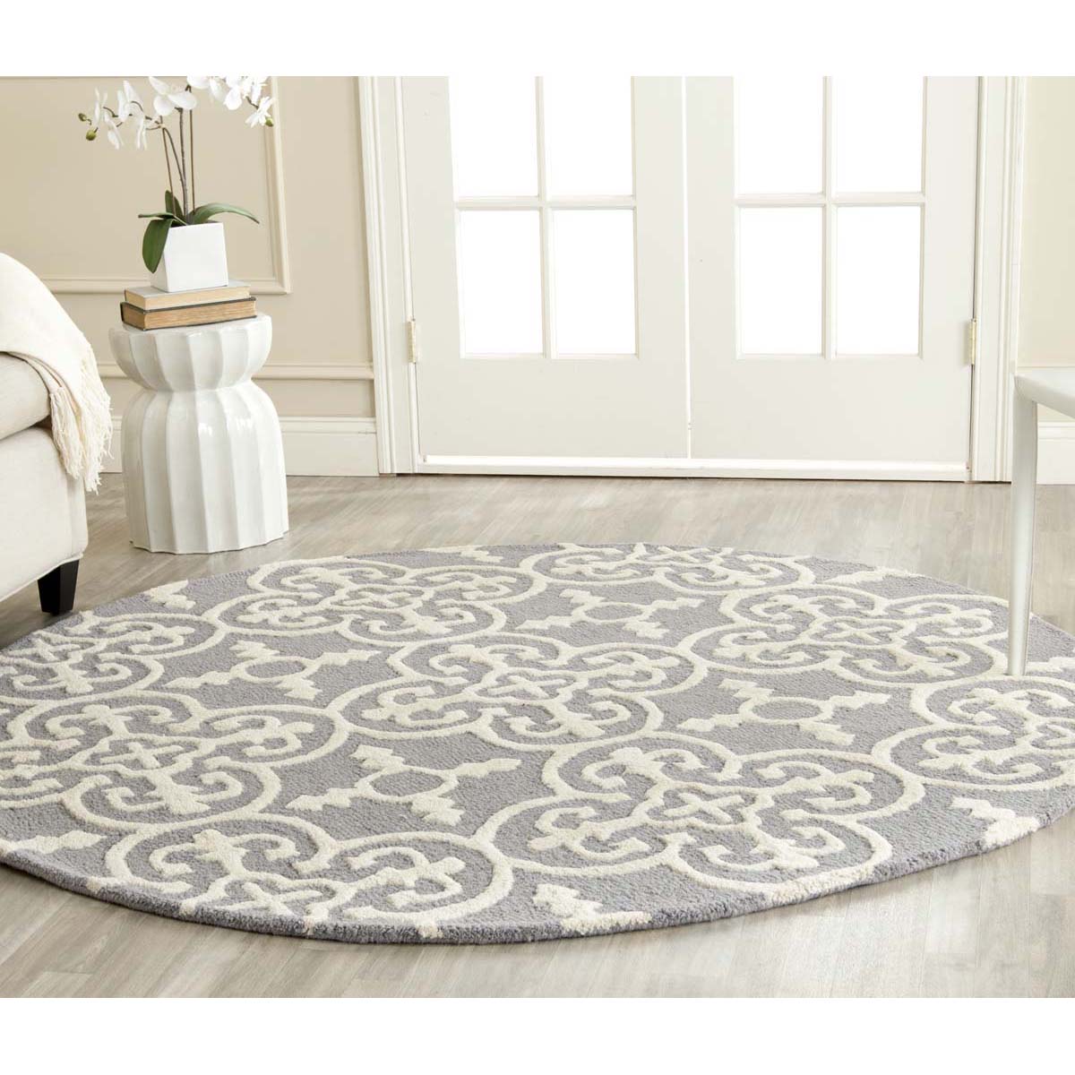 Velvet Elegant Reflection Rugs