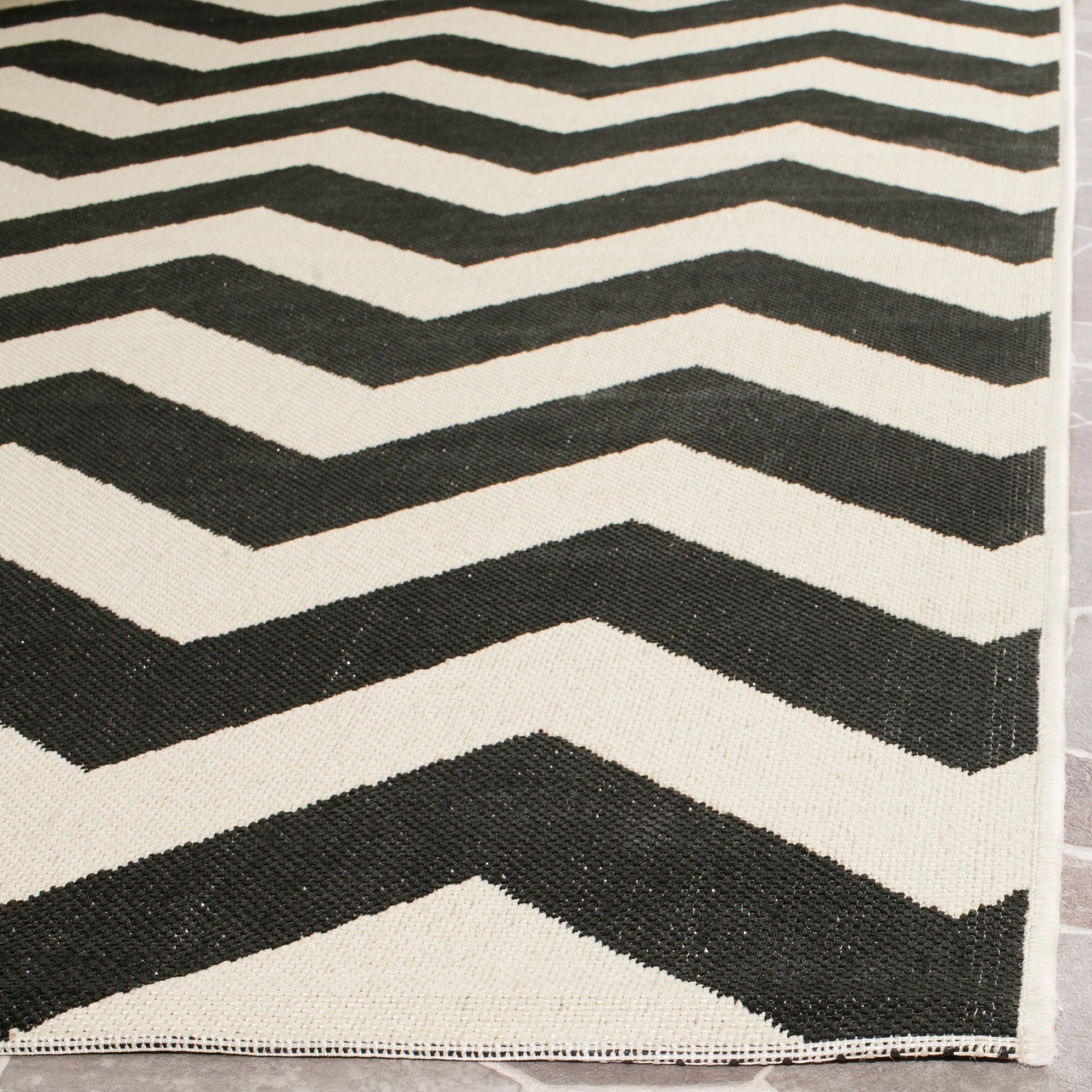 Serene Peaks Stria Rugs