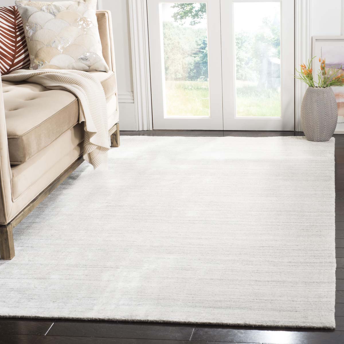 Radiant Haven Modern Rugs