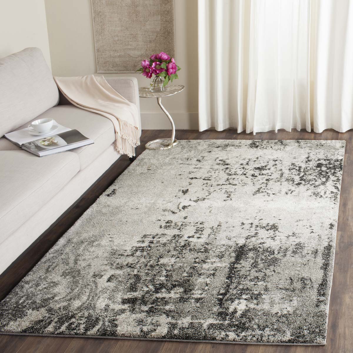 Whispering Echo Classical Rugs